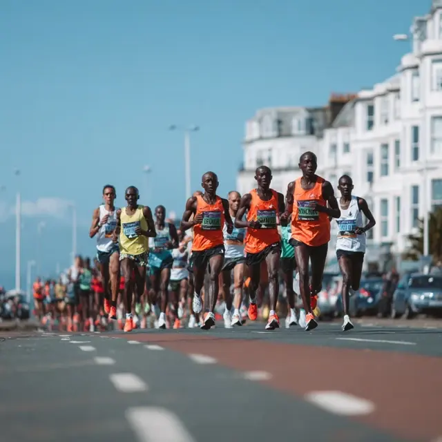 Running Belt Choices That Marathoners Recommend - Running Belt for Marathons | Laravel